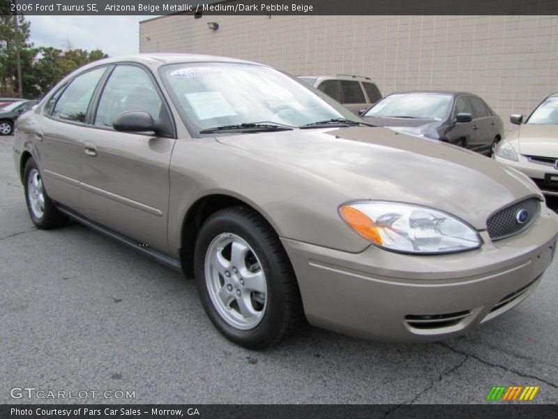 Arizona Beige Metallic / Medium/Dark Pebble Beige 2006 Ford Taurus SE