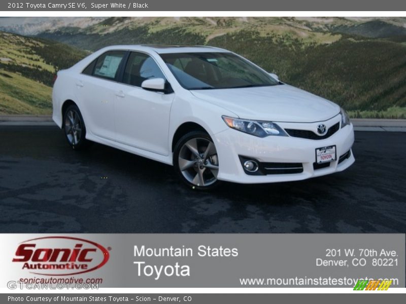 Super White / Black 2012 Toyota Camry SE V6