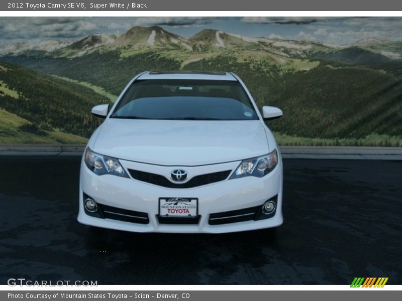 Super White / Black 2012 Toyota Camry SE V6
