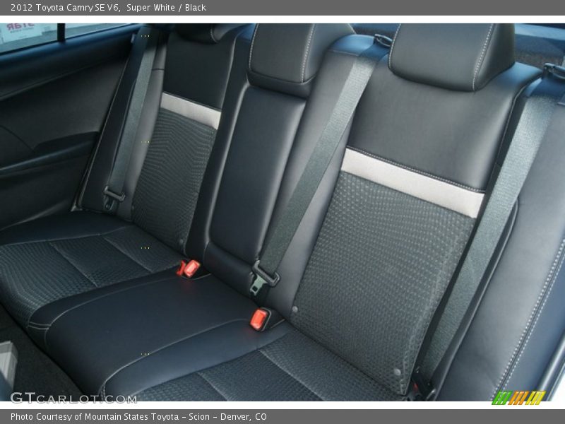 Super White / Black 2012 Toyota Camry SE V6