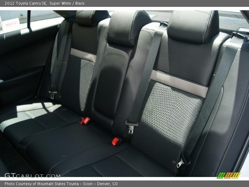 Super White / Black 2012 Toyota Camry SE