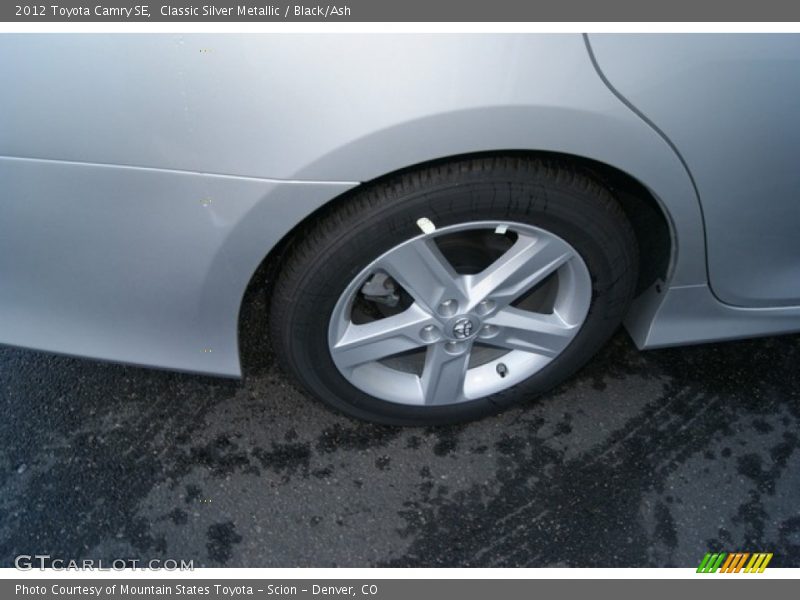 Classic Silver Metallic / Black/Ash 2012 Toyota Camry SE