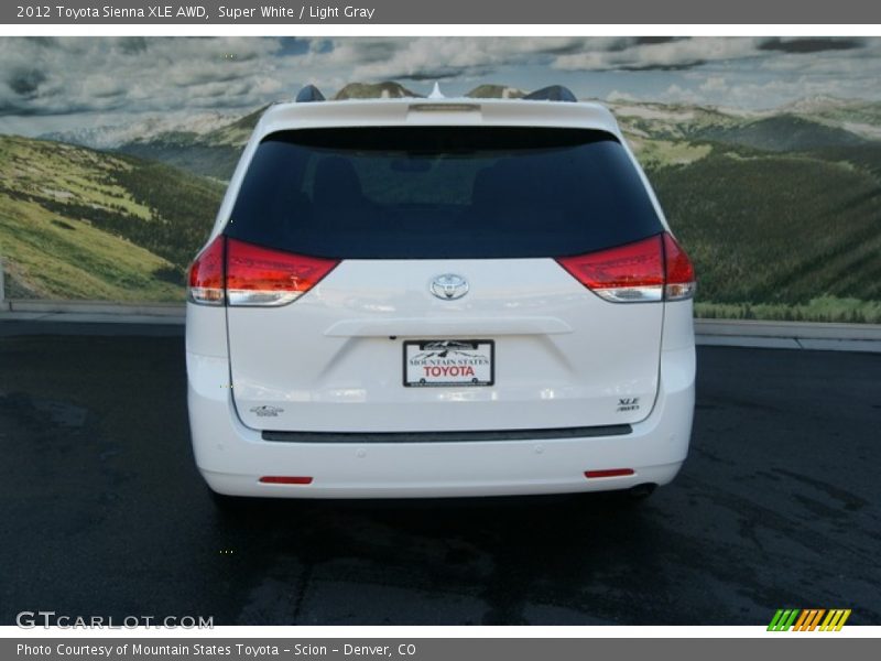 Super White / Light Gray 2012 Toyota Sienna XLE AWD