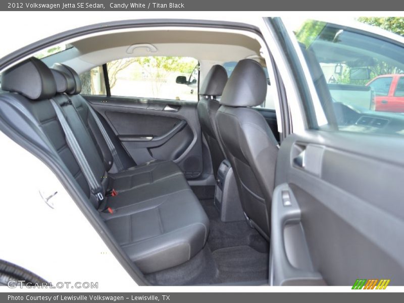 Candy White / Titan Black 2012 Volkswagen Jetta SE Sedan