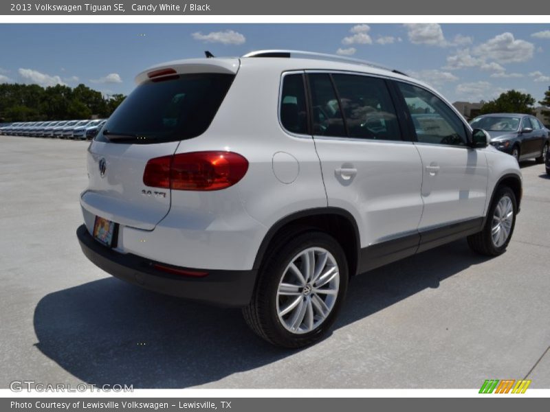 Candy White / Black 2013 Volkswagen Tiguan SE