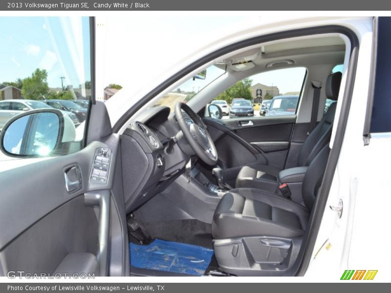 Candy White / Black 2013 Volkswagen Tiguan SE