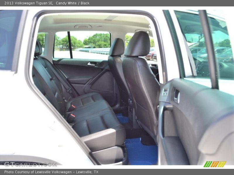 Candy White / Black 2013 Volkswagen Tiguan SE