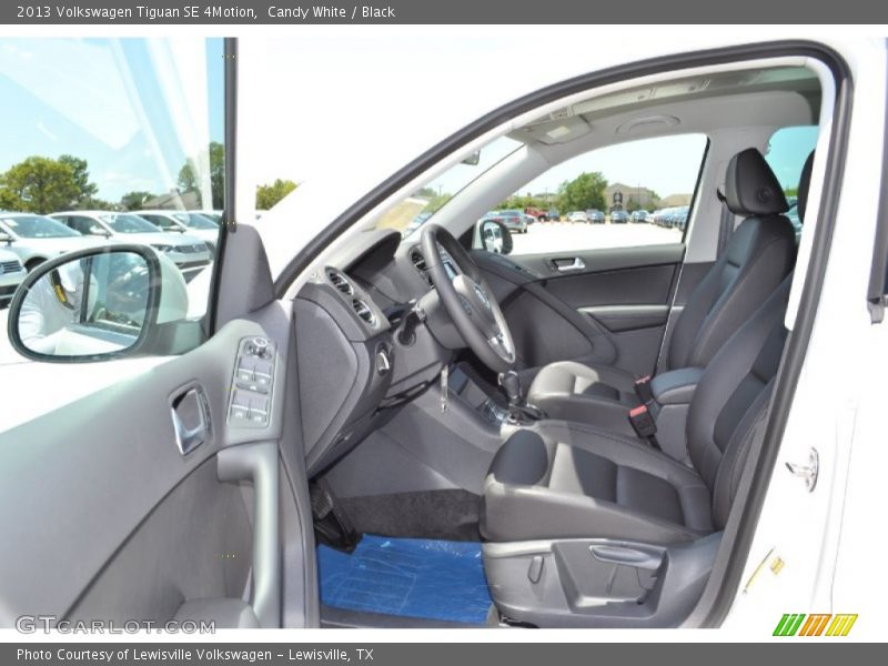 Candy White / Black 2013 Volkswagen Tiguan SE 4Motion