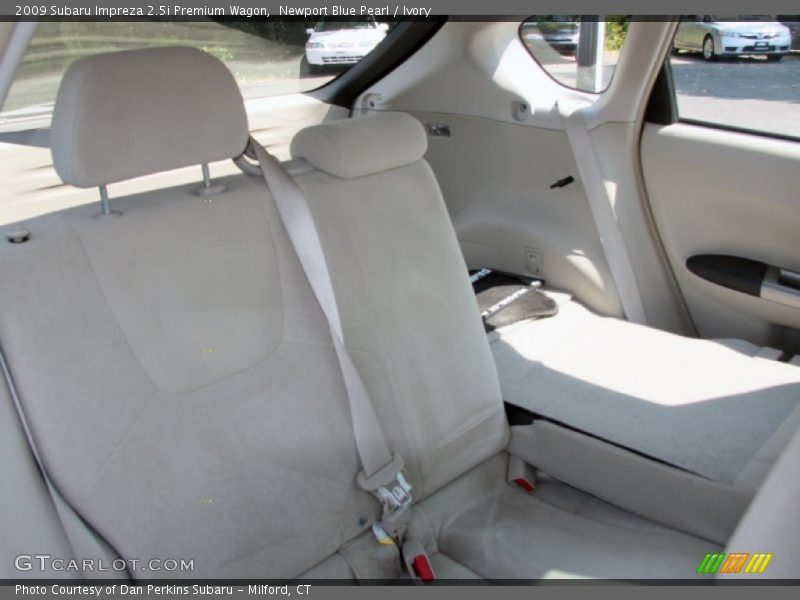 Newport Blue Pearl / Ivory 2009 Subaru Impreza 2.5i Premium Wagon