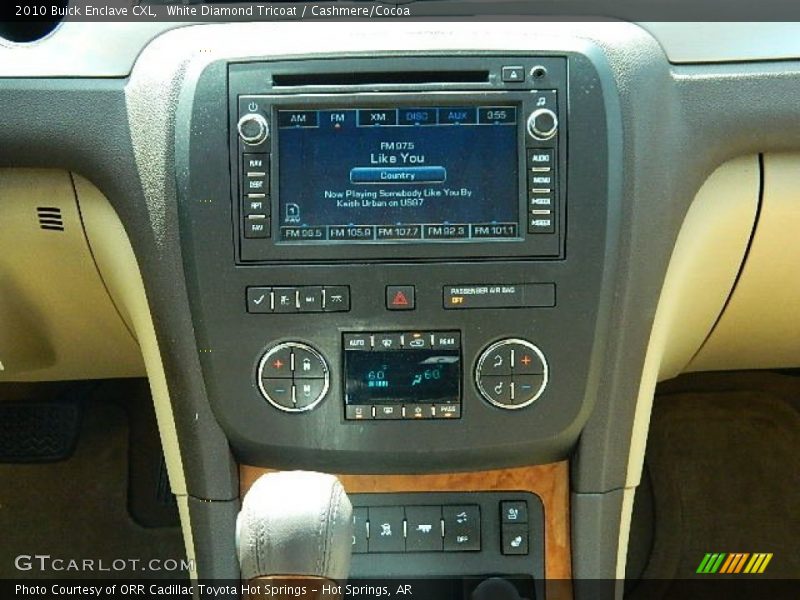 White Diamond Tricoat / Cashmere/Cocoa 2010 Buick Enclave CXL
