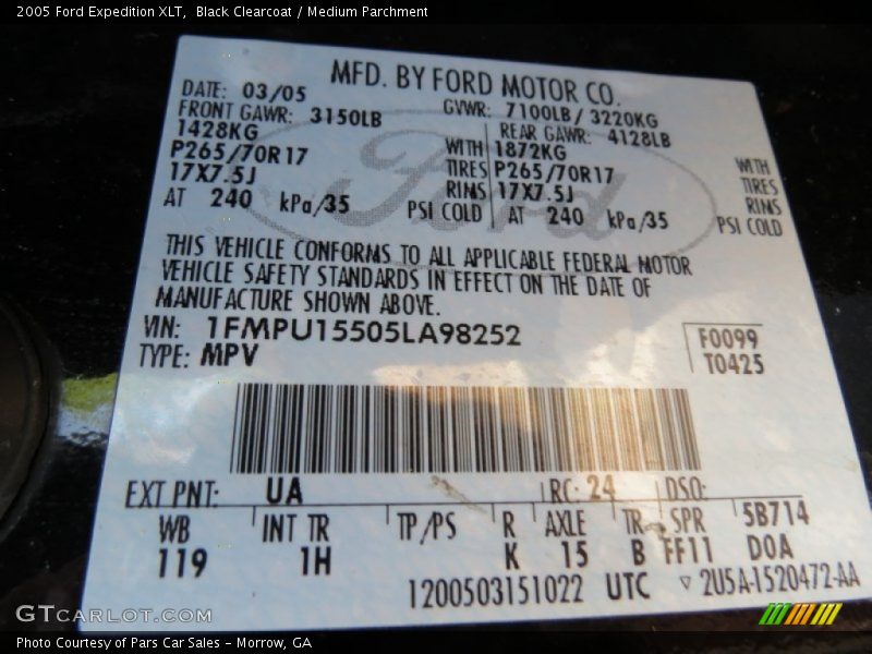 Black Clearcoat / Medium Parchment 2005 Ford Expedition XLT
