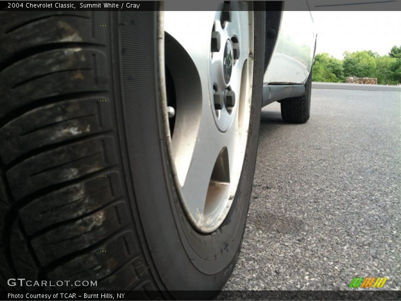 Summit White / Gray 2004 Chevrolet Classic