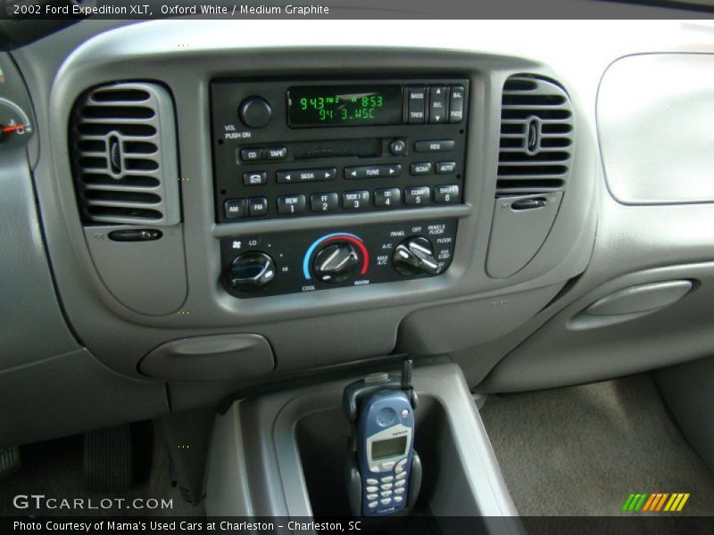 Oxford White / Medium Graphite 2002 Ford Expedition XLT