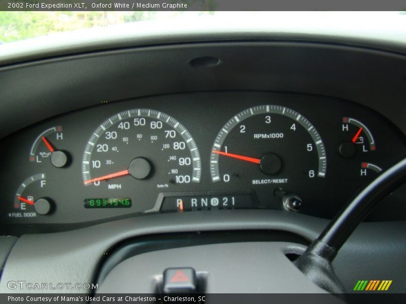 Oxford White / Medium Graphite 2002 Ford Expedition XLT