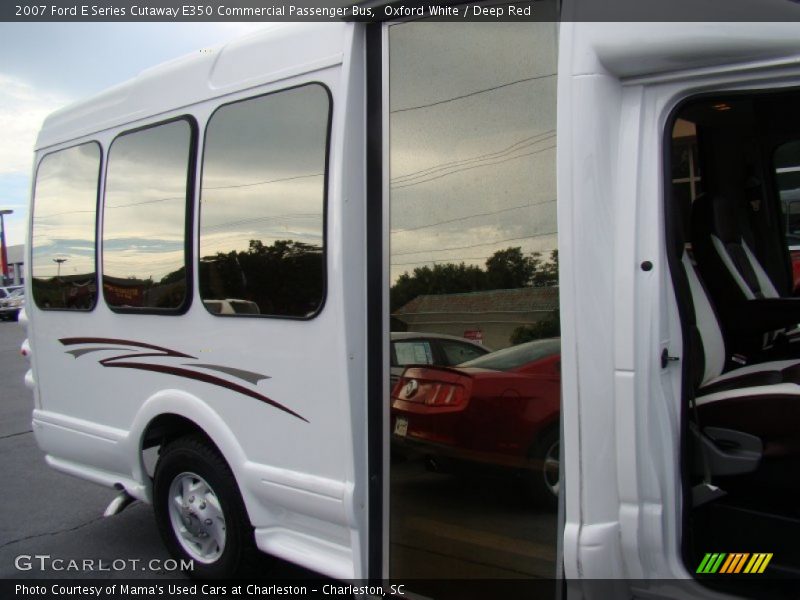 Oxford White / Deep Red 2007 Ford E Series Cutaway E350 Commercial Passenger Bus