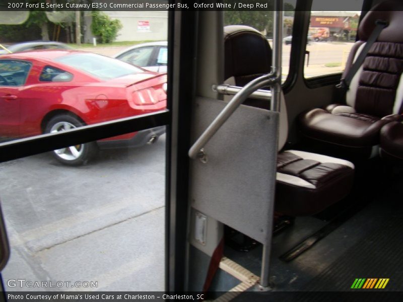 Oxford White / Deep Red 2007 Ford E Series Cutaway E350 Commercial Passenger Bus