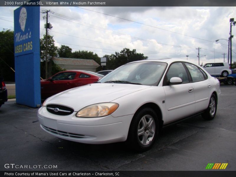 Vibrant White / Medium Parchment 2000 Ford Taurus SEL