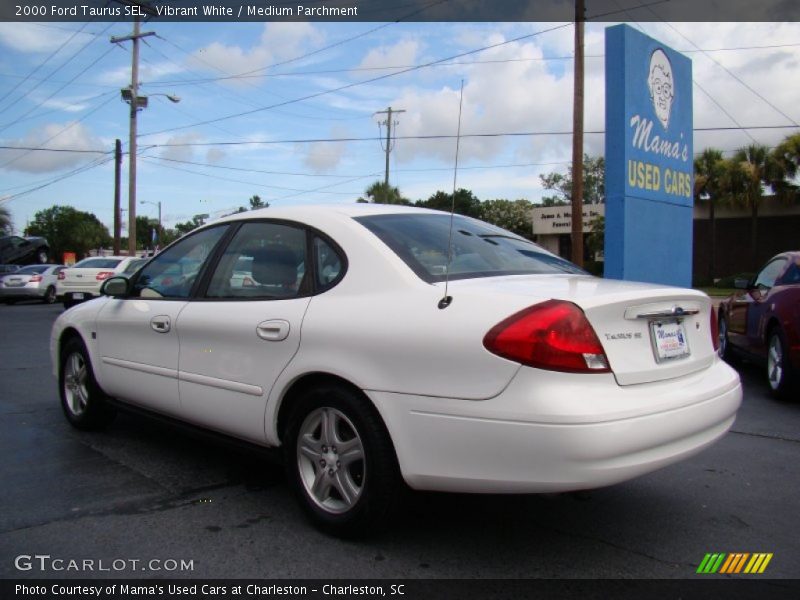 Vibrant White / Medium Parchment 2000 Ford Taurus SEL