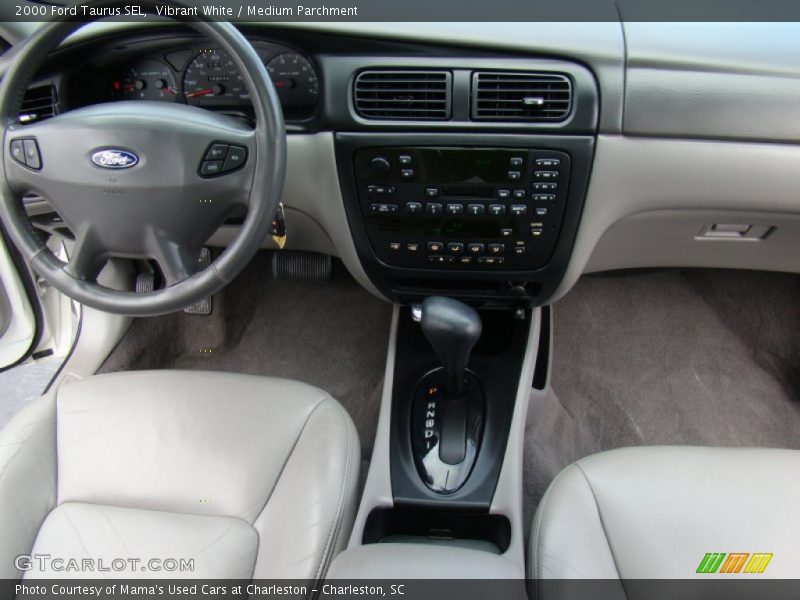 Vibrant White / Medium Parchment 2000 Ford Taurus SEL