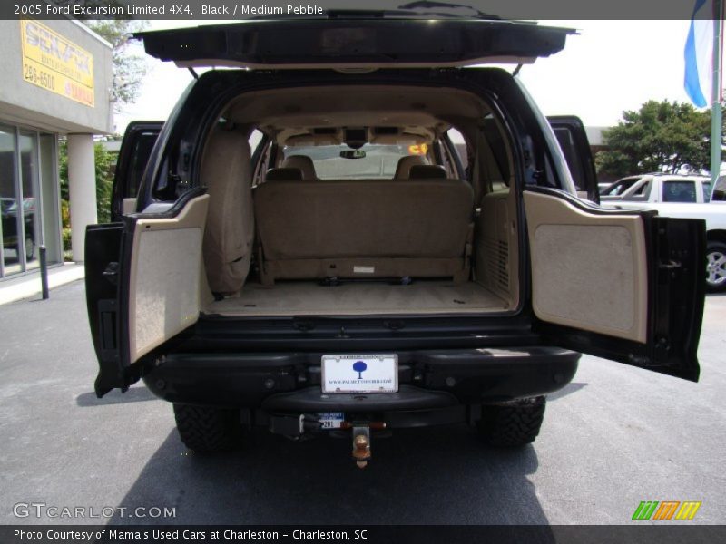 Black / Medium Pebble 2005 Ford Excursion Limited 4X4