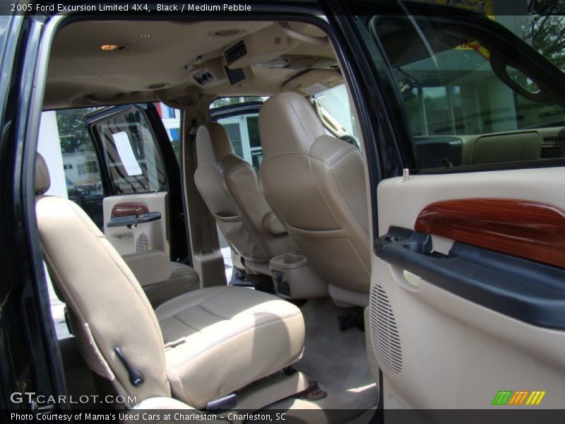 Black / Medium Pebble 2005 Ford Excursion Limited 4X4