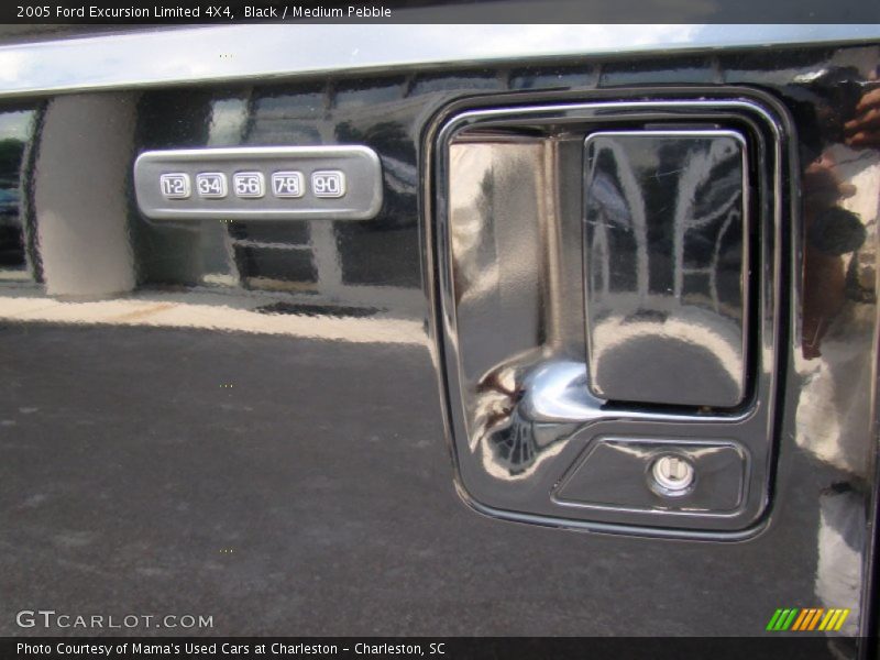 Black / Medium Pebble 2005 Ford Excursion Limited 4X4