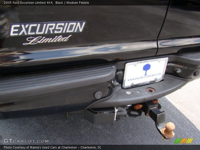 Black / Medium Pebble 2005 Ford Excursion Limited 4X4