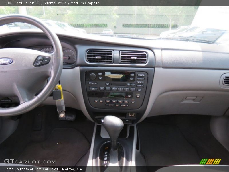 Dashboard of 2002 Taurus SEL