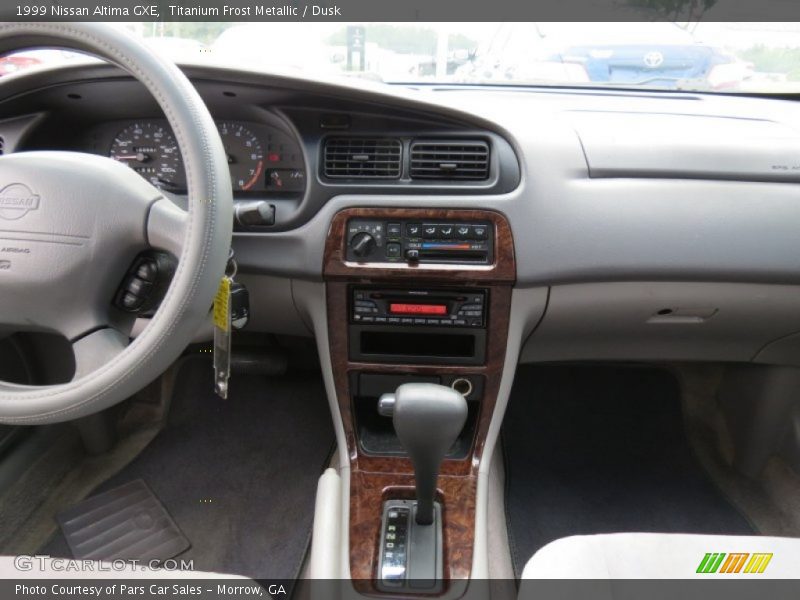Titanium Frost Metallic / Dusk 1999 Nissan Altima GXE