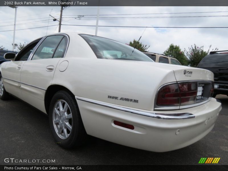 White Diamond / Taupe 2002 Buick Park Avenue