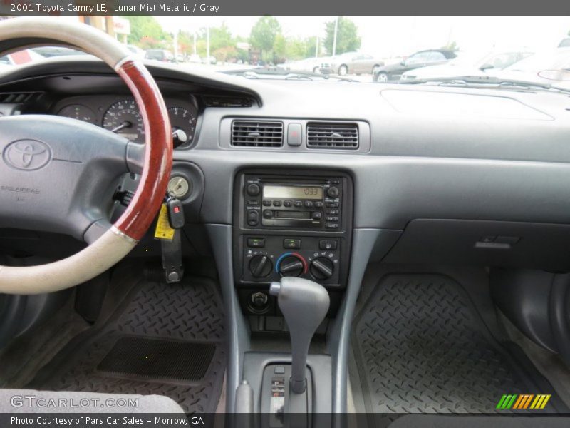 Lunar Mist Metallic / Gray 2001 Toyota Camry LE