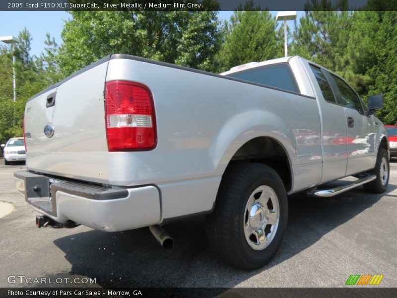 Silver Metallic / Medium Flint Grey 2005 Ford F150 XLT SuperCab