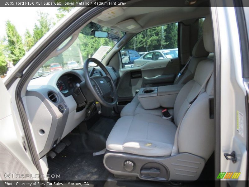 Silver Metallic / Medium Flint Grey 2005 Ford F150 XLT SuperCab
