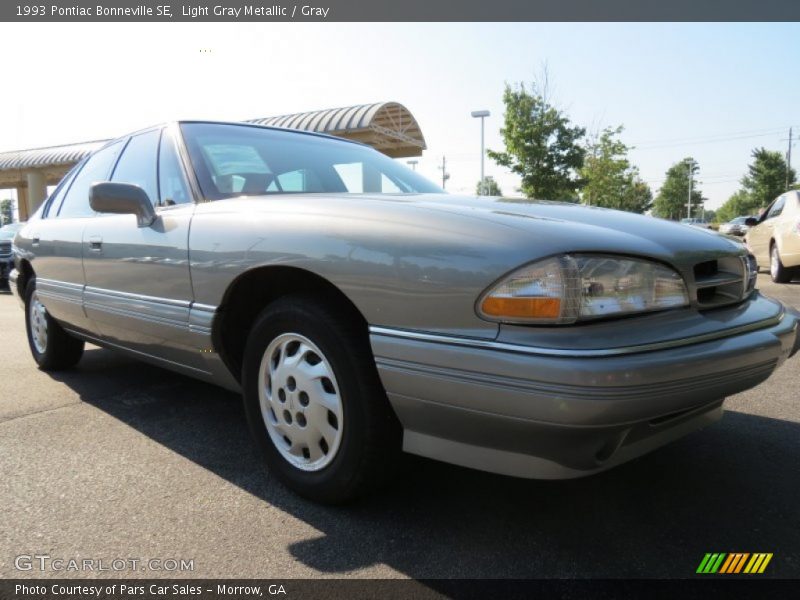 Light Gray Metallic / Gray 1993 Pontiac Bonneville SE