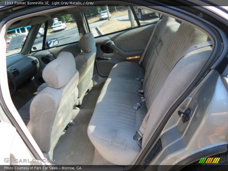 Light Gray Metallic / Gray 1993 Pontiac Bonneville SE
