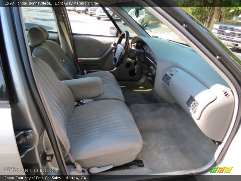 Light Gray Metallic / Gray 1993 Pontiac Bonneville SE