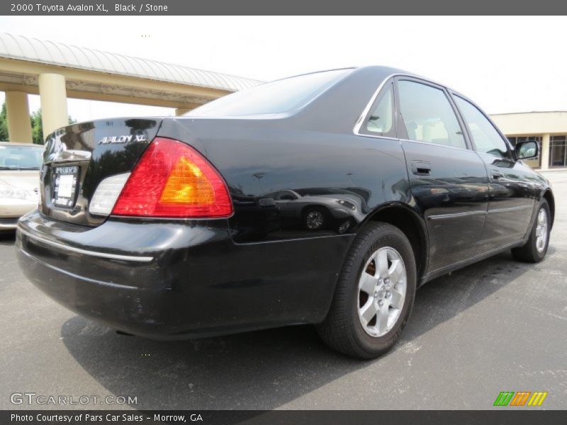 Black / Stone 2000 Toyota Avalon XL