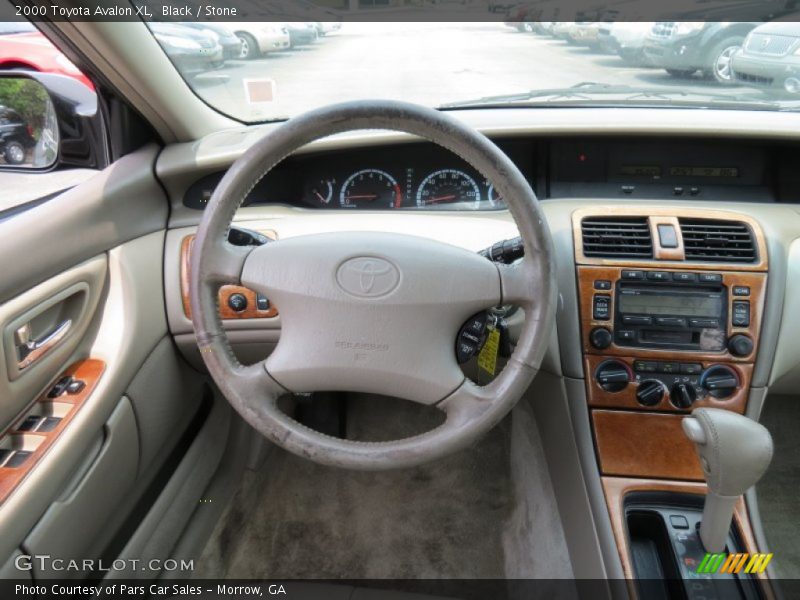 Black / Stone 2000 Toyota Avalon XL