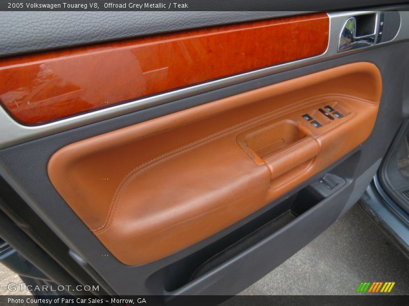 Offroad Grey Metallic / Teak 2005 Volkswagen Touareg V8