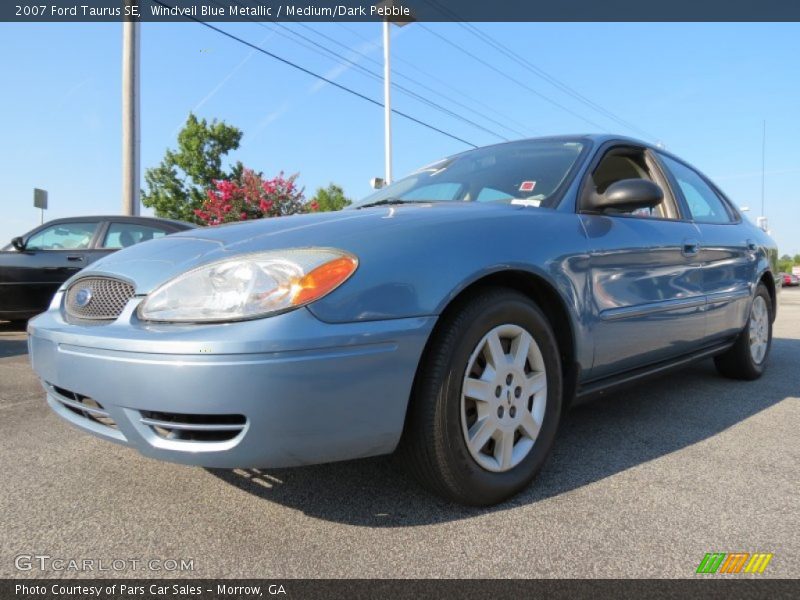Front 3/4 View of 2007 Taurus SE