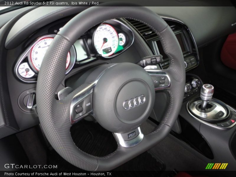  2012 R8 Spyder 5.2 FSI quattro Steering Wheel