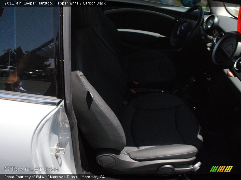 Pepper White / Carbon Black 2011 Mini Cooper Hardtop
