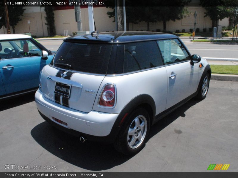 Pepper White / Carbon Black 2011 Mini Cooper Hardtop