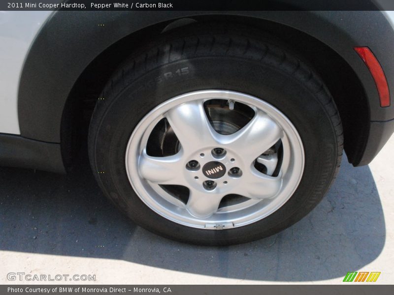 Pepper White / Carbon Black 2011 Mini Cooper Hardtop