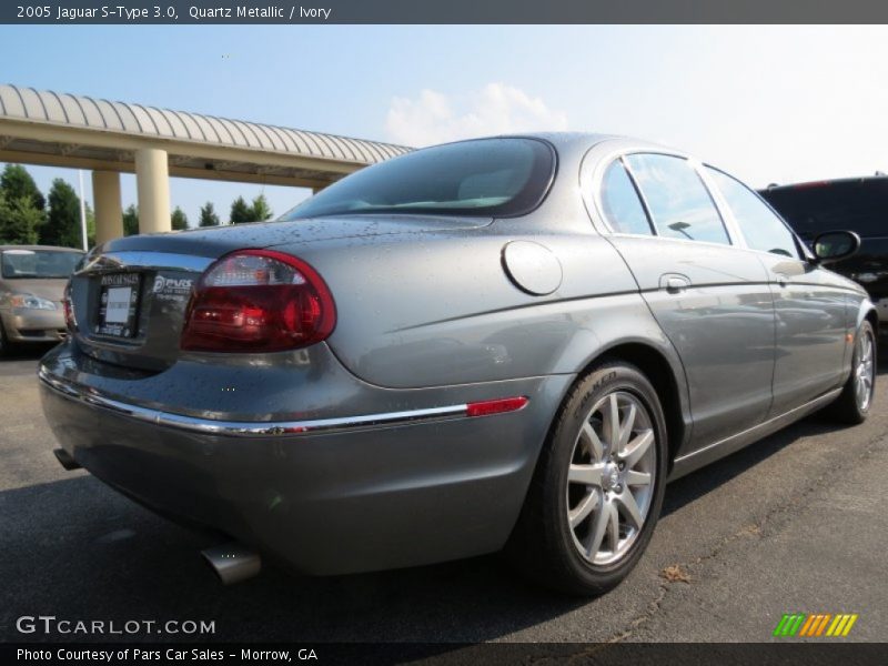 Quartz Metallic / Ivory 2005 Jaguar S-Type 3.0