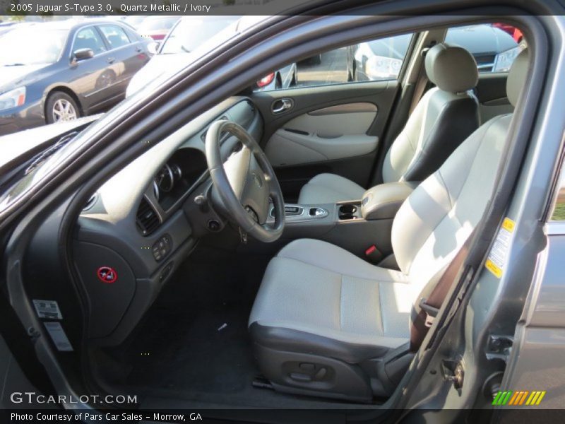 Quartz Metallic / Ivory 2005 Jaguar S-Type 3.0