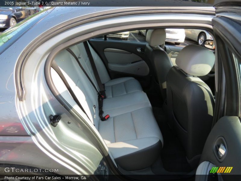 Quartz Metallic / Ivory 2005 Jaguar S-Type 3.0