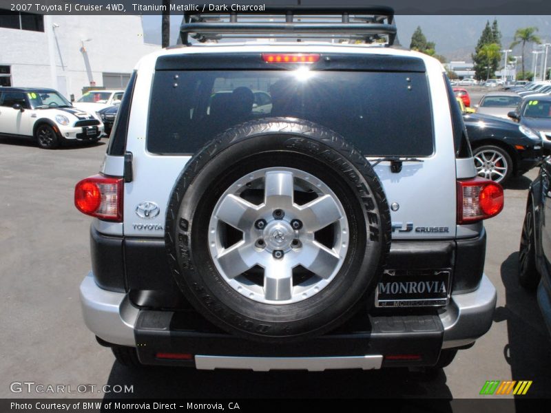 Titanium Metallic / Dark Charcoal 2007 Toyota FJ Cruiser 4WD