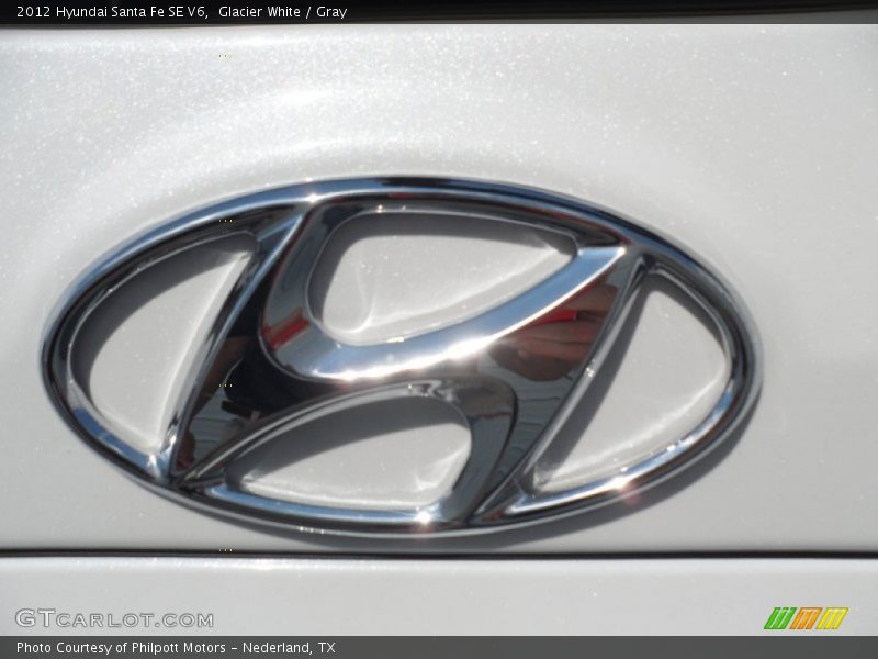 Glacier White / Gray 2012 Hyundai Santa Fe SE V6