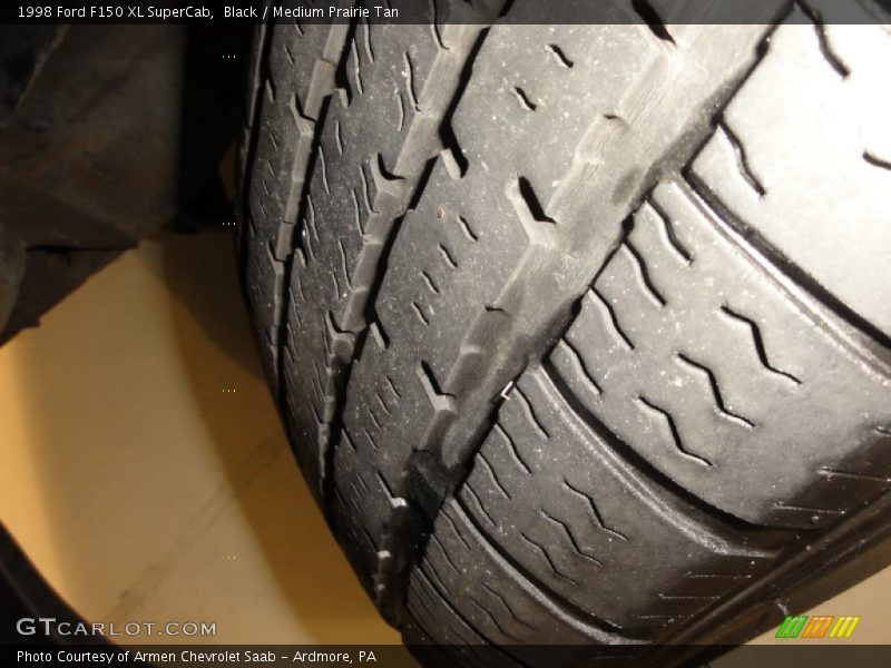 Black / Medium Prairie Tan 1998 Ford F150 XL SuperCab